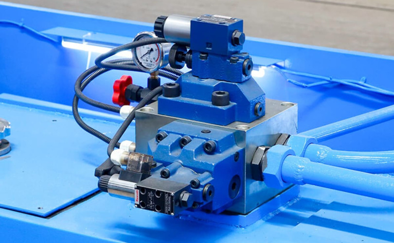 التحكم الهيدروليكي للمعدات وصيانتها